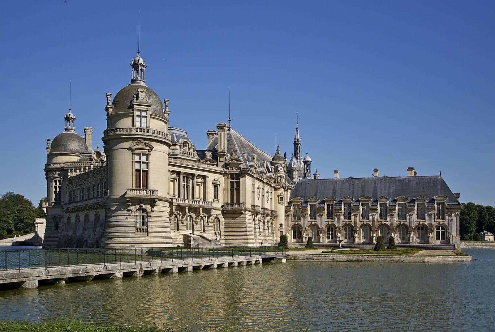 Chantilly Arts & Elegance